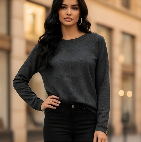 Tops - Jacquard Pattern Knit Top Size Medium